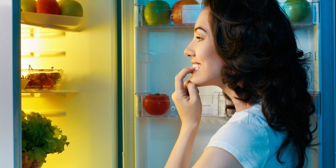 Эксперт ответил, как справиться с вечерним аппетитом
