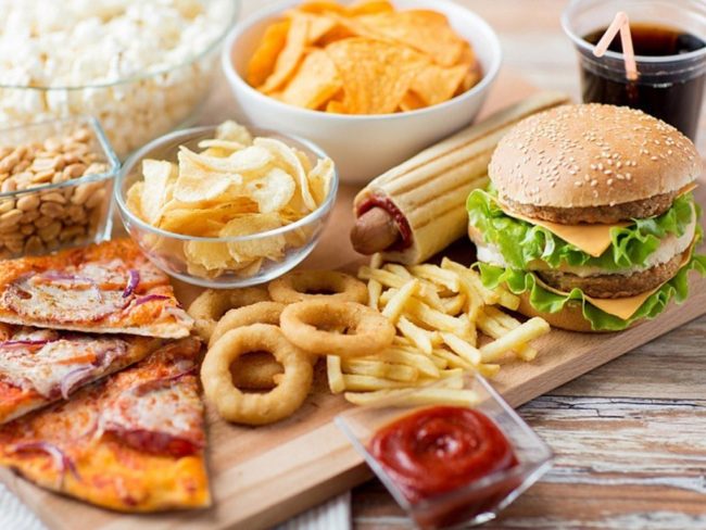 Ученые назвали 7 вызывающих рак продуктов