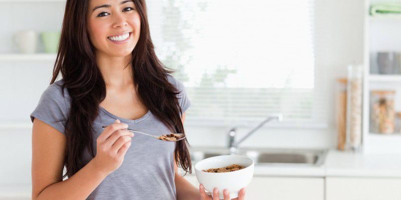 Названы пищевые привычки, убивающие здоровье