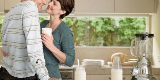 Молочные продукты положительно влияют на кости мужчин, но не женщин