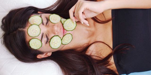 Медики назвали продукты, которые негативно влияют на кожу