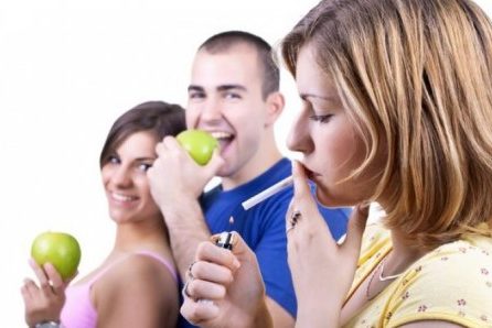 Какие продукты помогут бросить курить