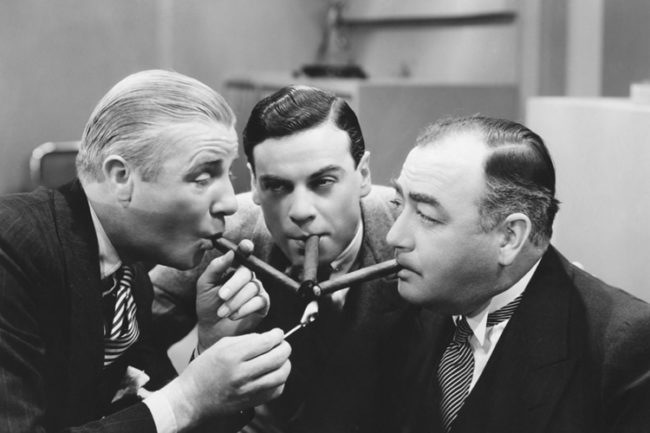 Сигары и трубки не полезнее сигарет