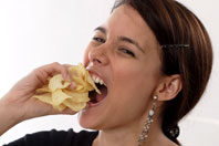 Специалисты выяснили, почему обработанные продукты привлекают человека