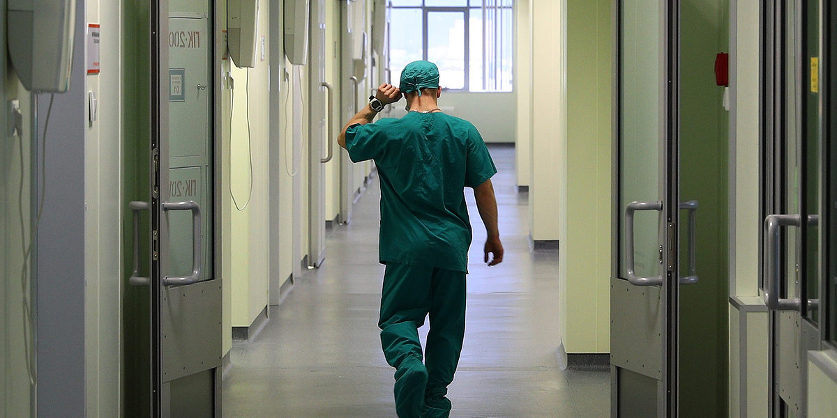 Врачи еще трех специальностей начнут получать статус «московский врач» осенью — Общество