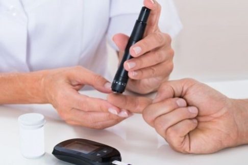 Уровень сахара в крови может «скакать» и у внешне здоровых людей — МедНовости