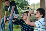 Алкоголь негативно влияет на метаболизм и мозг подростков