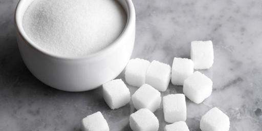 Врачи объяснили, почему не стоит полностью отказываться от сахара