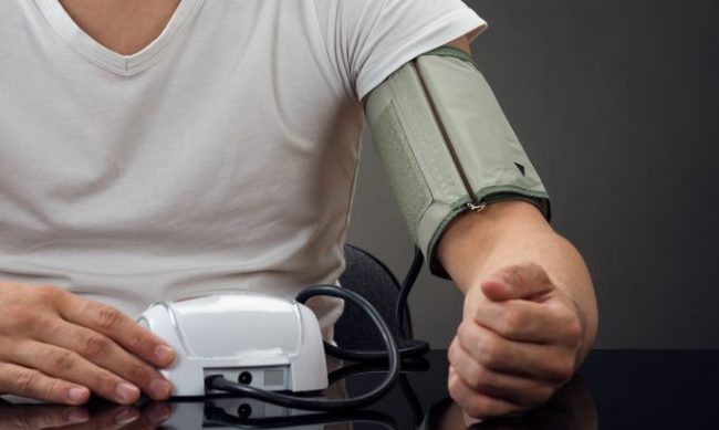 Признаки того, что у вас критически повышено давление!