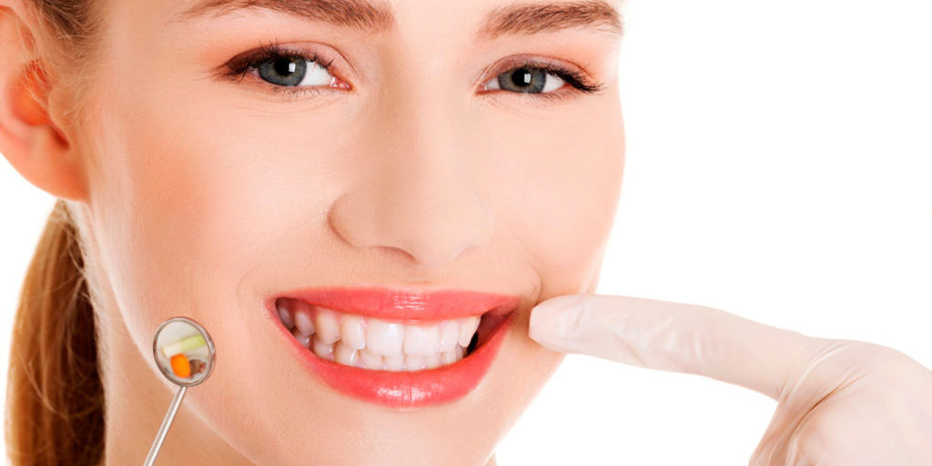 Стоматологи подсказали, как убрать зубной налет в домашних условиях