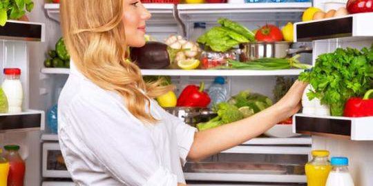 Эти продукты вредно хранить в холодильнике