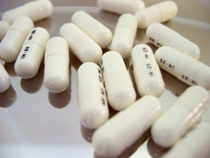 Минздрав выступил за полный запрет рекламы противомикробных препаратов