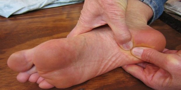 Медики объяснили, чем плох будильник на смартфоне