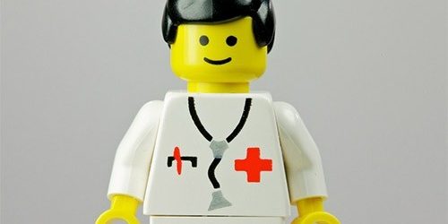 Ученые точно установили, что происходит после проглатывания деталей Lego — МедНовости