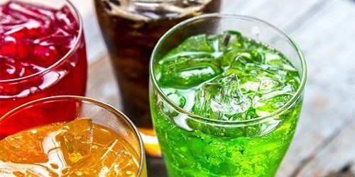 Сладкая газировка: 4 негативных эффекта на здоровье — МедНовости