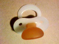 Чтобы обезопасить ребенка от аллергии, сосите его соску, советуют врачи