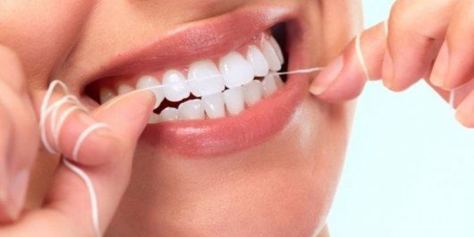 Зубная нить может быть опасной для здоровья