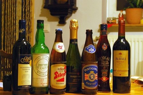 Вызывает ли алкоголь мигрень? Ученые попытались разобраться — МедНовости