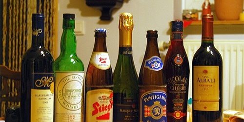 Вызывает ли алкоголь мигрень? Ученые попытались разобраться — МедНовости