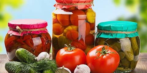 Врачи объяснили, как маринованные продукты влияют на кишечник