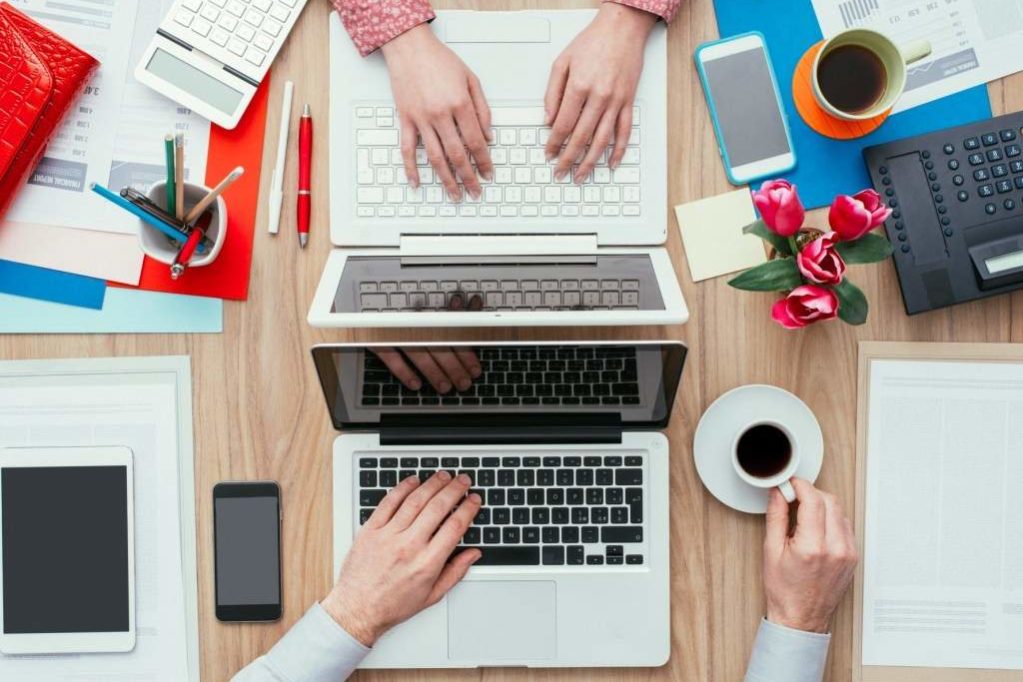 Названы самые распространенные болезни офисных сотрудников