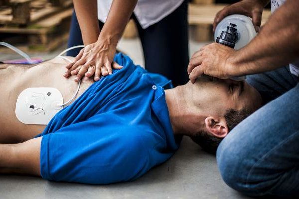 Медики рассказали, как организм предупреждает об остановке сердца