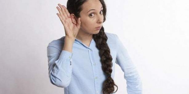 Названы первые признаки приближения глухоты