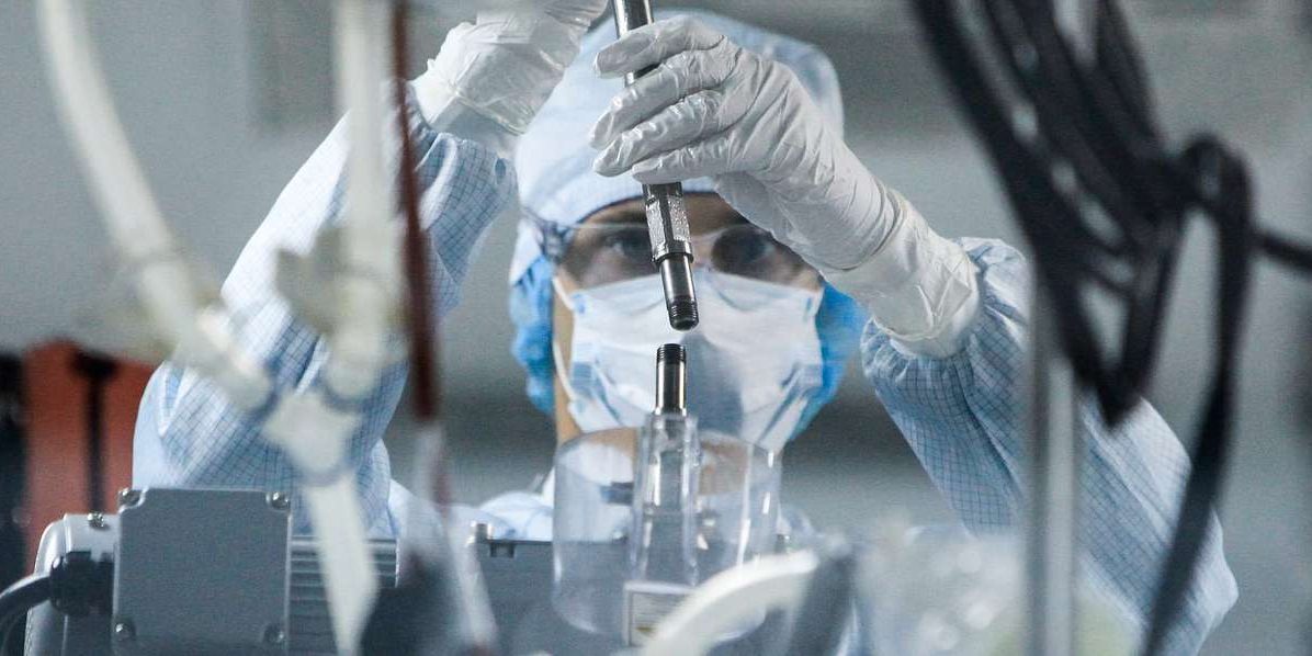 Двух человек, похоже, вылечили от ВИЧ. Вирус наконец-то побежден?