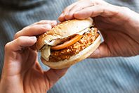 Исследование показало, что делает фастфуд с телом человека