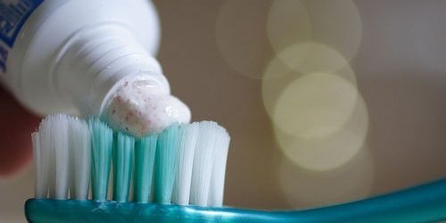 Ученые связали чистку зубов с профилактикой импотенции — МедНовости