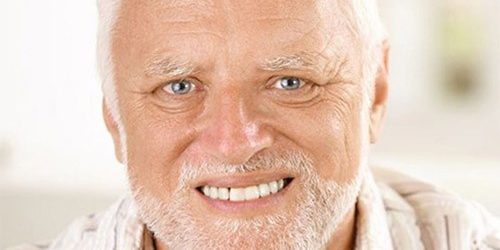 Натянутая улыбка на работе грозит алкоголизмом — МедНовости