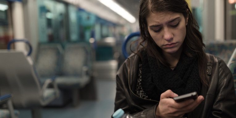 Эксперты научились определять депрессию с помощью соцсетей