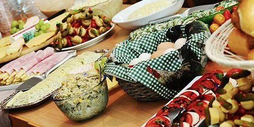 При здоровом образе жизни организм хорошо справляется с редким перееданием — МедНовости