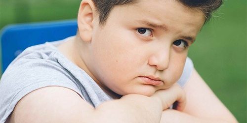 Дети, которых дразнят из-за избытка веса, чаще набирают еще большую массу тела — МедНовости