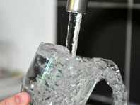 Питьевая вода, вероятно, вызывает рак, заявляют специалисты