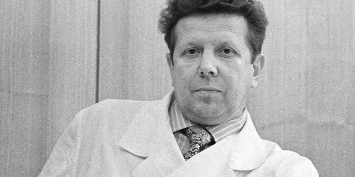 «Он всегда оставался врачом». О таланте, самоотверженности и духовности Евгения Чазова