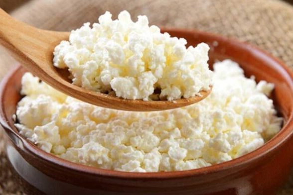 Врачи рассказали, как творог влияет на рак