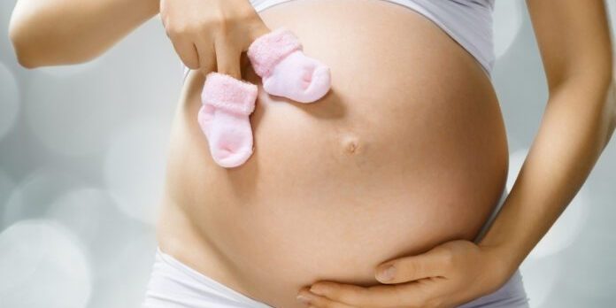 Эксперты назвали лучший возраст для беременности