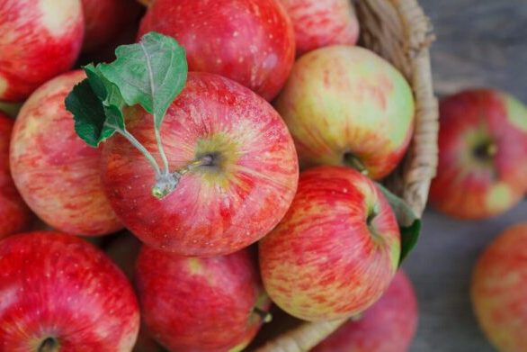 Эта еда поможет отбелить потемневшие зубы