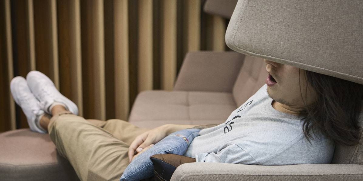 Почему мы храпим? Когда это опасно, а когда нет? Отрывок из книги «Загадки сна»