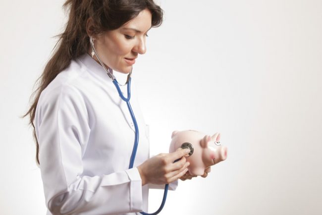 Минздрав намерен премировать врачей, выявивших рак при диспансеризации