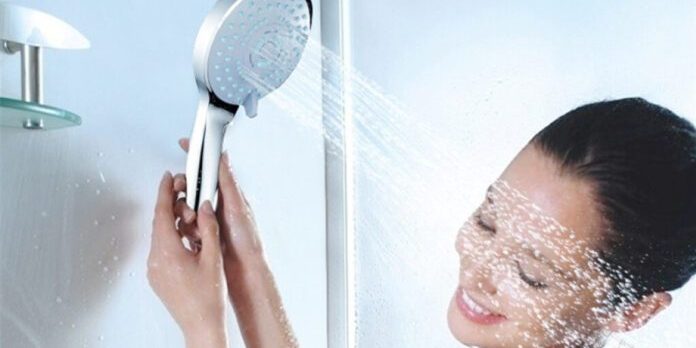 Врачи объяснили, как правильно принимать душ
