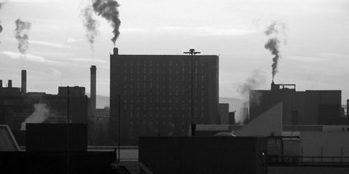 Дышать загрязненным городским воздухом — все равно, что выкуривать по пачке сигарет в день — МедНовости