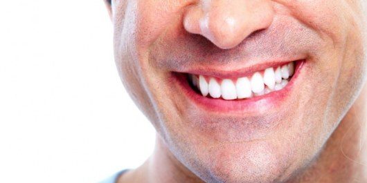 Отбеливание зубов: как оно вредит здоровью