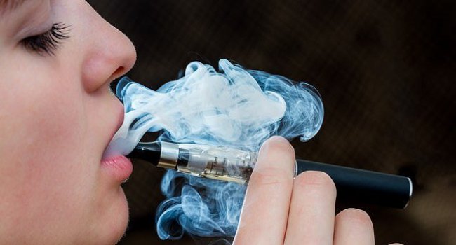 Электронные сигареты воздействуют на кровеносные сосуды даже после единичного использования