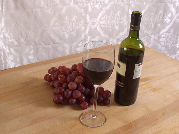 Вино и сниженный риск психических отклонений связаны, показали наблюдения