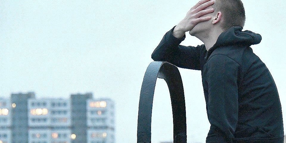 Врачи рассказали, как определить депрессию по лицу