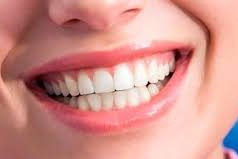 Стоматологи рассказали о причинах кровоточивости десен