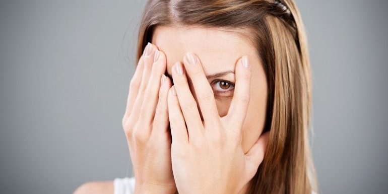 Лучшие домашние способы борьбы с глазной аллергией