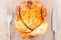 Мясо птицы — один из самых аллергенных продуктов, напоминают врачи